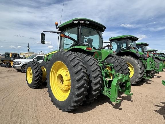 Image of John Deere 8400R equipment image 3