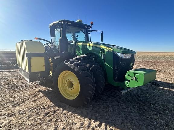 Image of John Deere 8400R equipment image 1