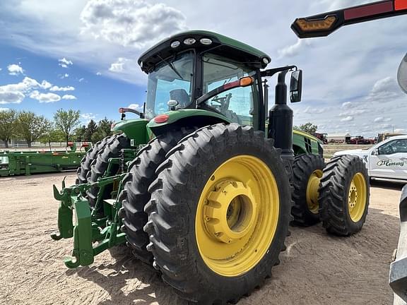 Image of John Deere 8400R equipment image 2