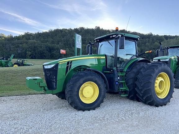 Image of John Deere 8400R equipment image 1