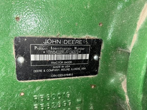 Image of John Deere 8400R equipment image 2