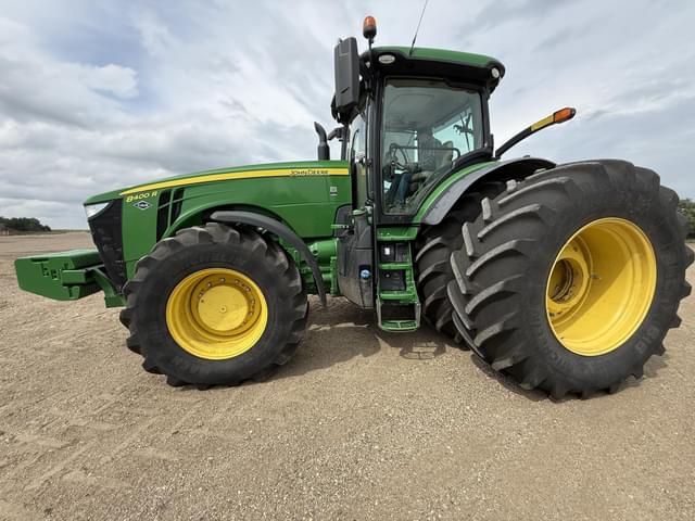 Image of John Deere 8400R equipment image 2