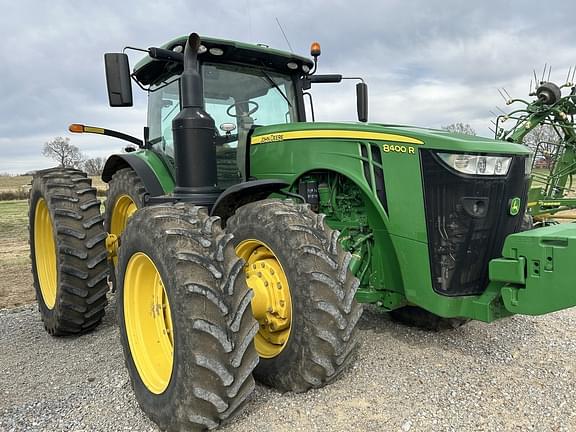 Image of John Deere 8400R Primary image