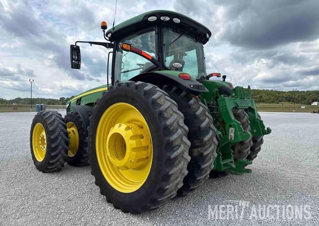 Image of John Deere 8400R equipment image 2