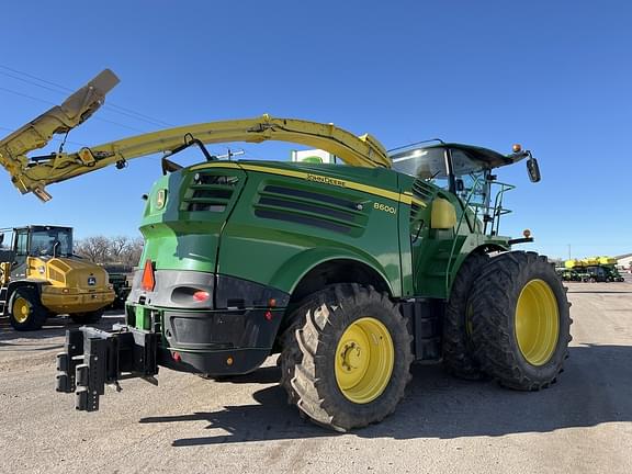 Image of John Deere 8600i equipment image 2