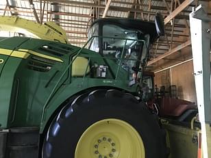 Main image John Deere 8600 5