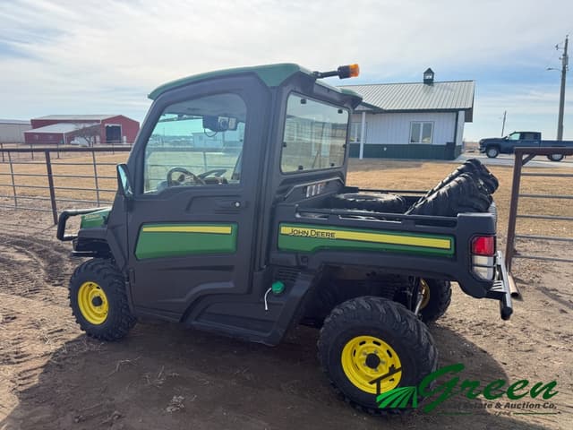 Image of John Deere XUV 865R equipment image 1
