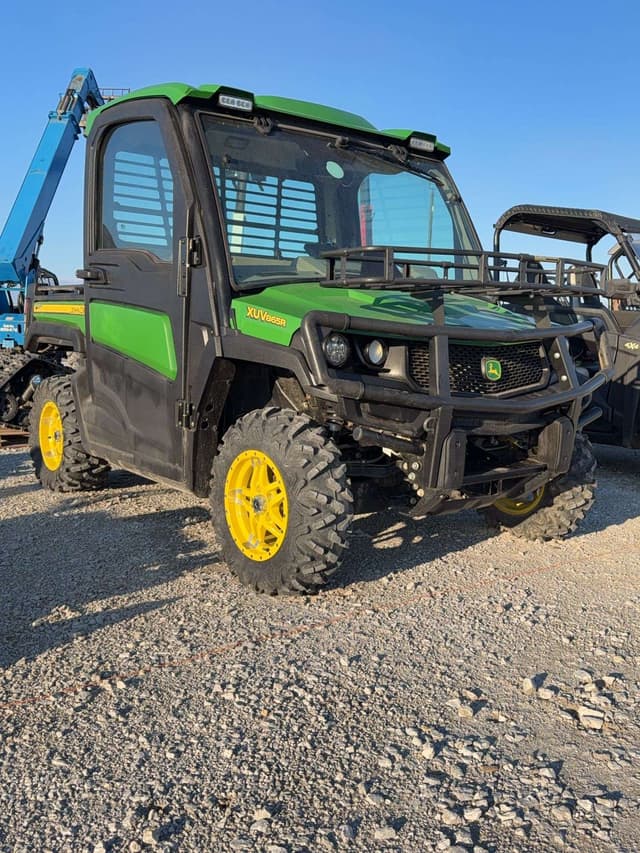 Image of John Deere XUV 865R equipment image 2