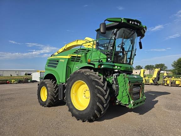 Image of John Deere 8700i equipment image 1
