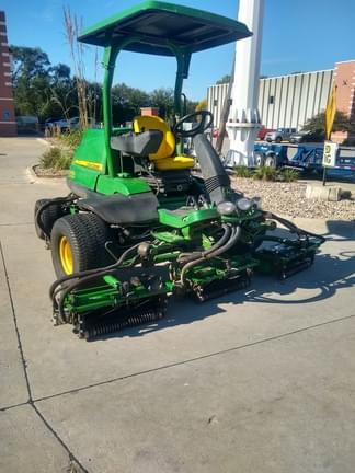 Image of John Deere 8700A equipment image 1