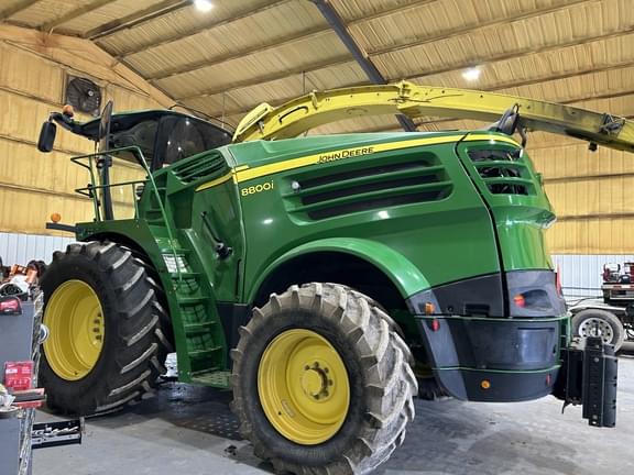 Image of John Deere 8800 Primary image