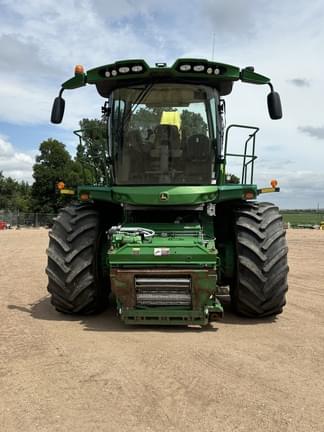 Image of John Deere 8800 equipment image 2