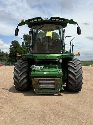 Image of John Deere 8800 equipment image 1