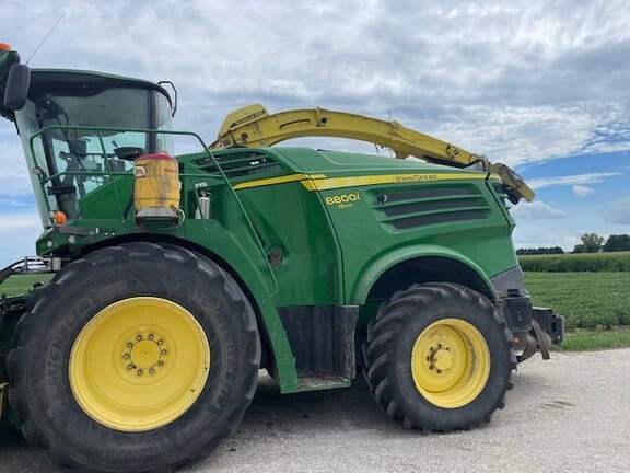 2018 John Deere 8800i Equipment Image0