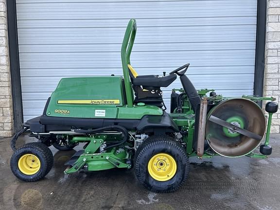 Image of John Deere 9009A equipment image 1