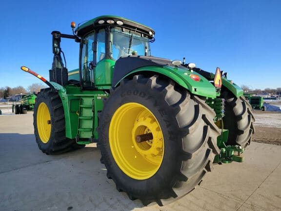 Image of John Deere 9370R equipment image 2