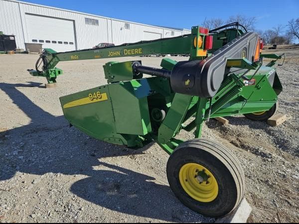 Image of John Deere 946 equipment image 2