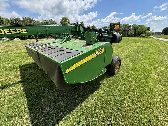 Image of John Deere 946 equipment image 3