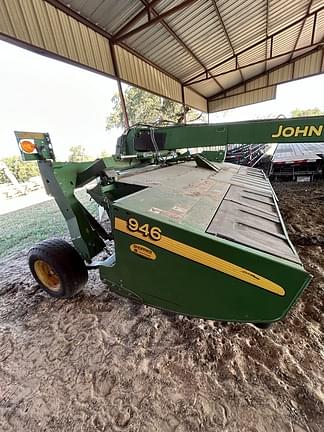 Image of John Deere 946 equipment image 3