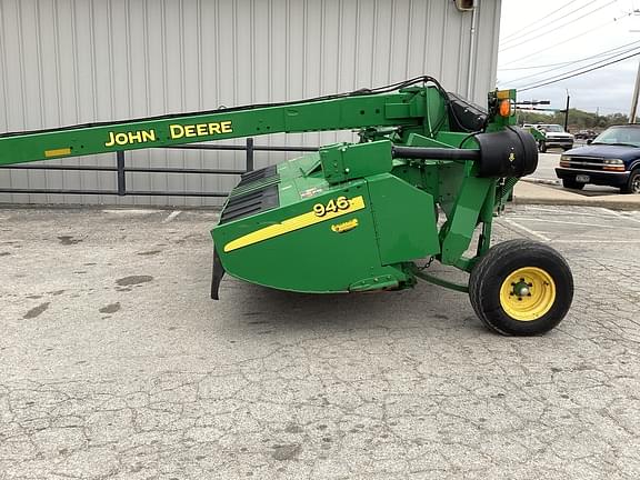 Image of John Deere 946 equipment image 1