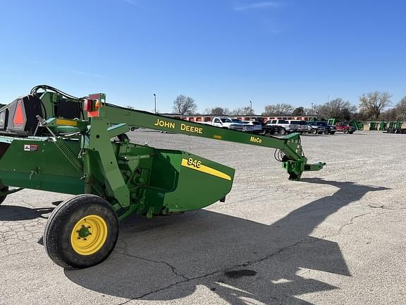 Image of John Deere 946 equipment image 4