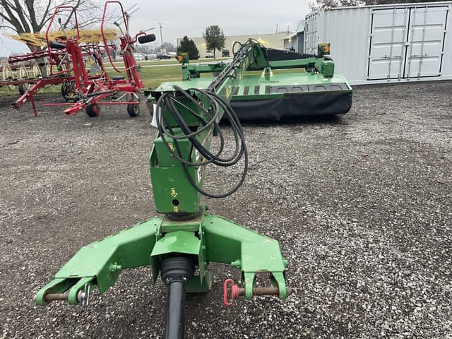 Image of John Deere 946 equipment image 1