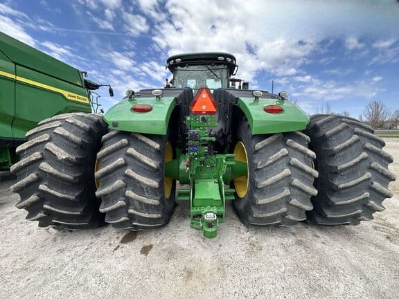 Image of John Deere 9520R equipment image 3