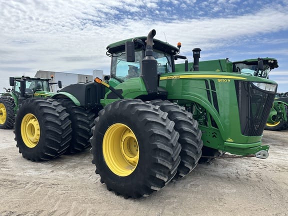 2018 John Deere 9520R Equipment Image0