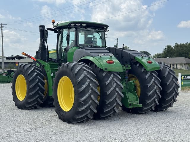Image of John Deere 9520R equipment image 4