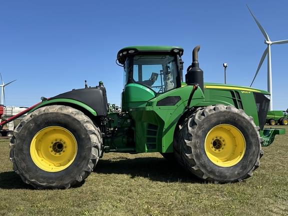 Image of John Deere 9520R equipment image 4