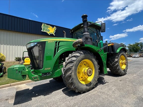 2018 John Deere 9520R Equipment Image0