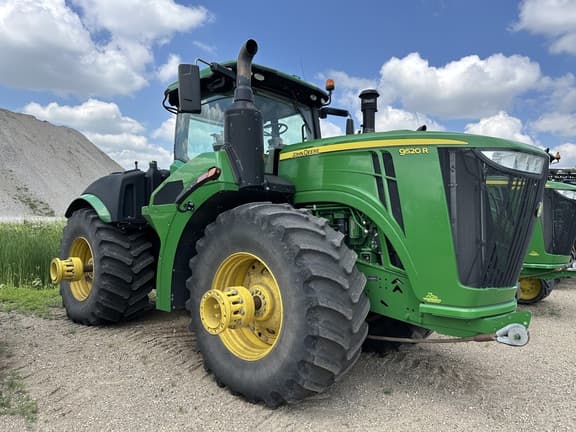 Image of John Deere 9520R equipment image 1