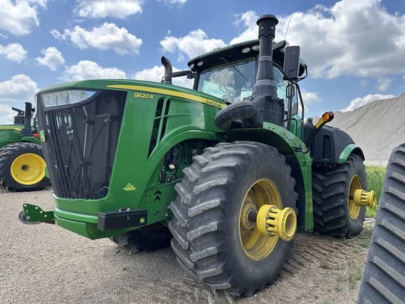 Image of John Deere 9520R equipment image 2