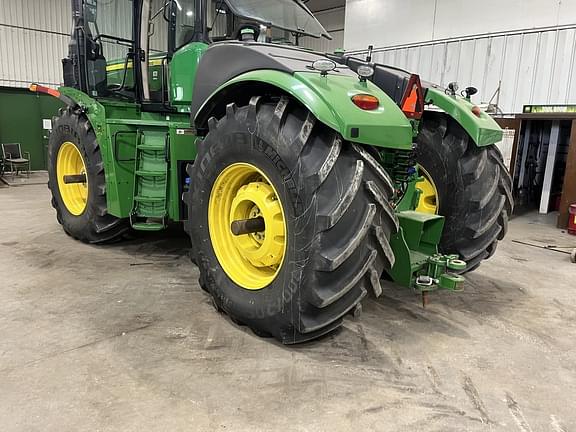 Image of John Deere 9520R equipment image 4