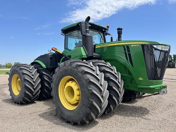 Image of John Deere 9520R equipment image 2