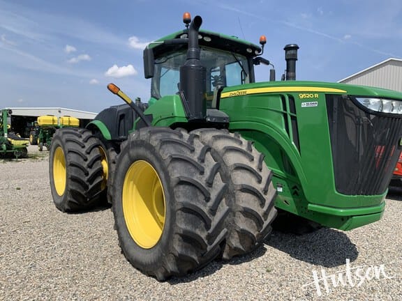 2018 John Deere 9520R Equipment Image0