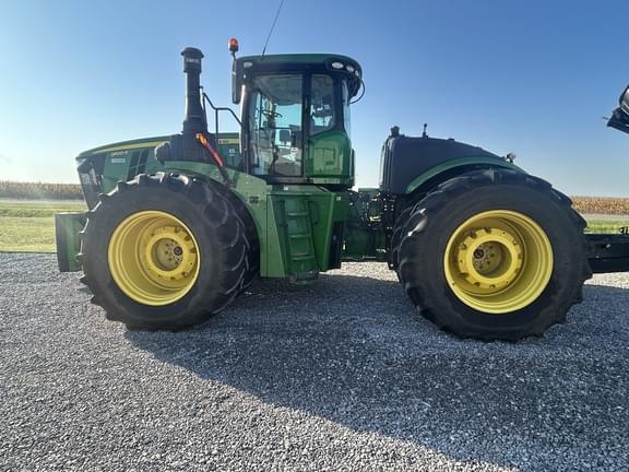Image of John Deere 9520R equipment image 1