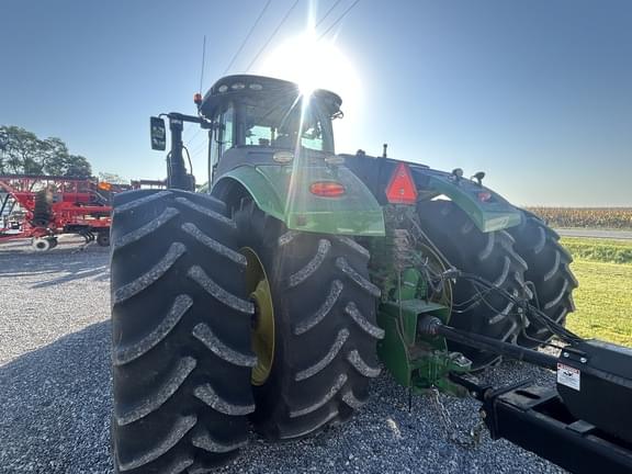Image of John Deere 9520R equipment image 2