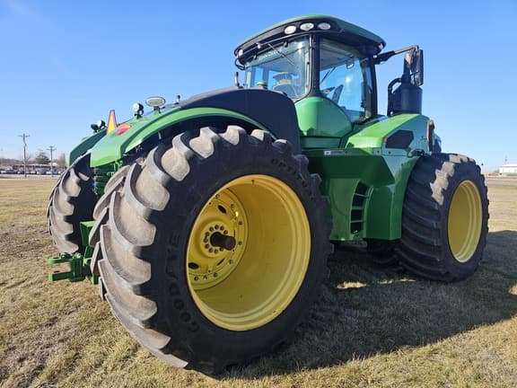 Image of John Deere 9520R equipment image 4