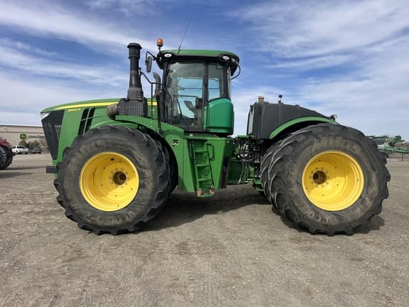 Image of John Deere 9520R equipment image 1