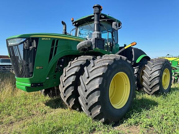Image of John Deere 9520R equipment image 1