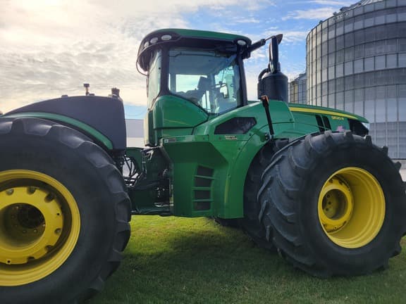 Image of John Deere 9520R equipment image 3