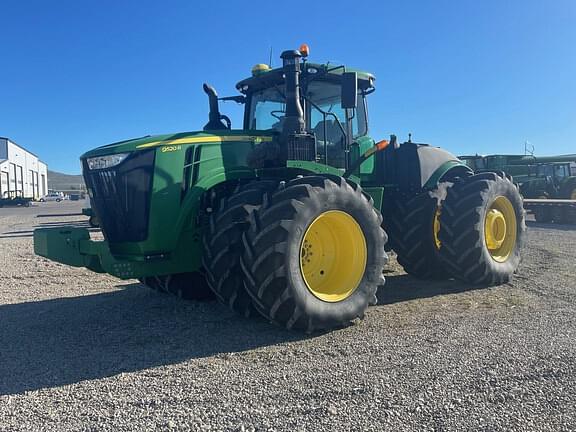 Image of John Deere 9520R equipment image 1