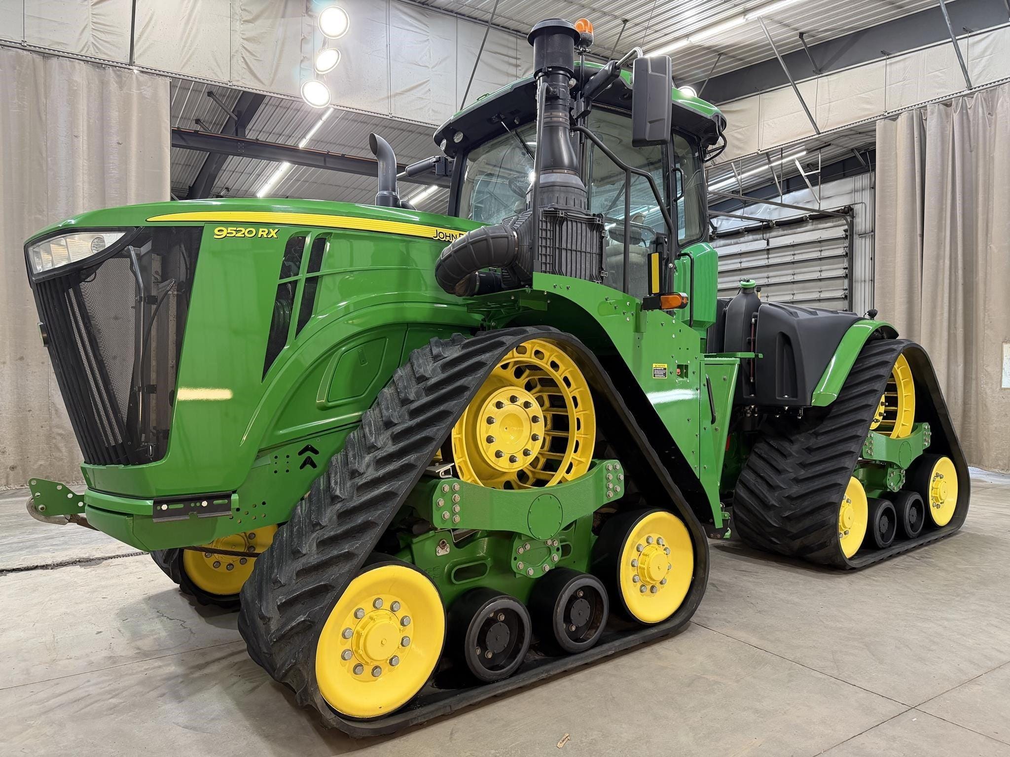 2018 John Deere 9520RX Equipment Image0