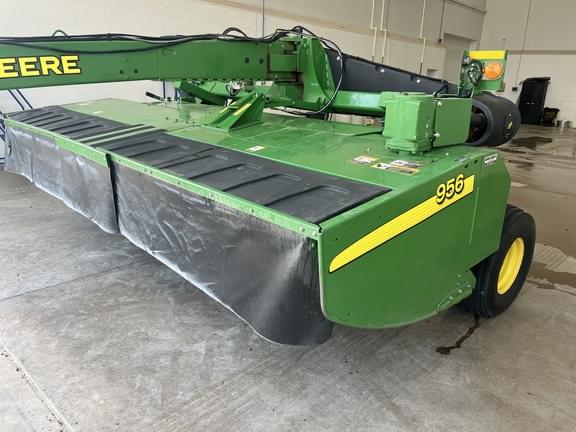 Image of John Deere 956 equipment image 2