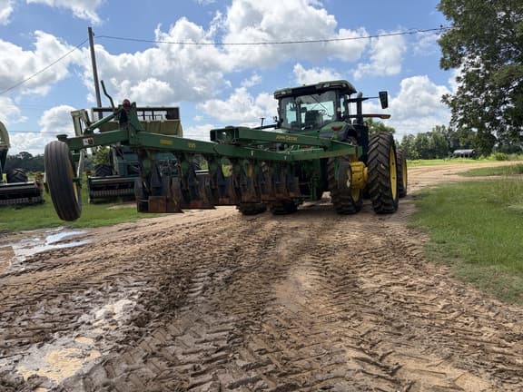 Image of John Deere 995 equipment image 1