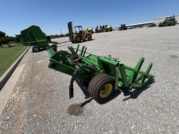 Image of John Deere A520R equipment image 3