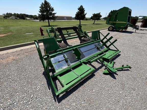 Image of John Deere A520R equipment image 4