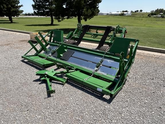 Image of John Deere A520R equipment image 1