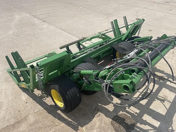 Image of John Deere A520R equipment image 4